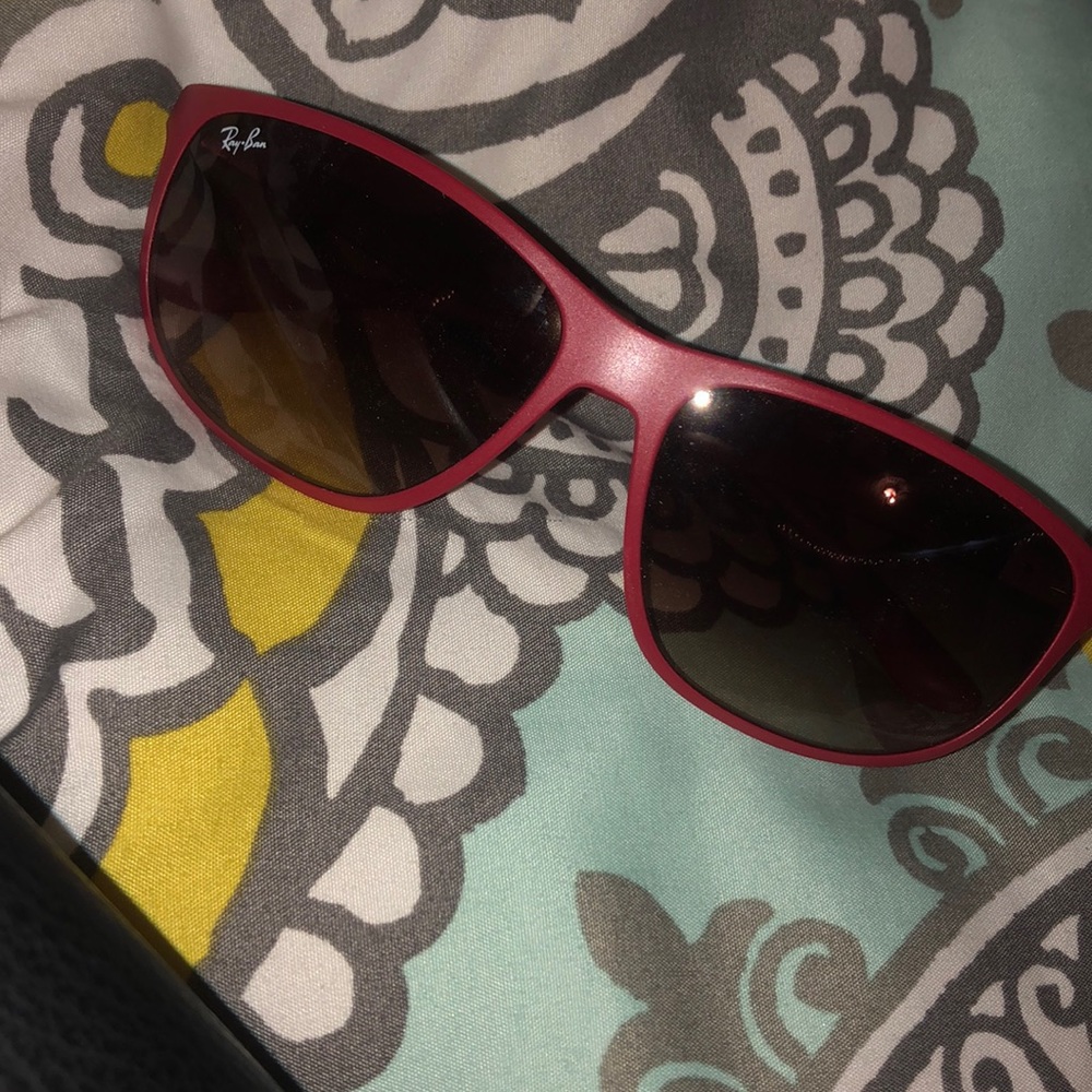 Red Ray-Bans